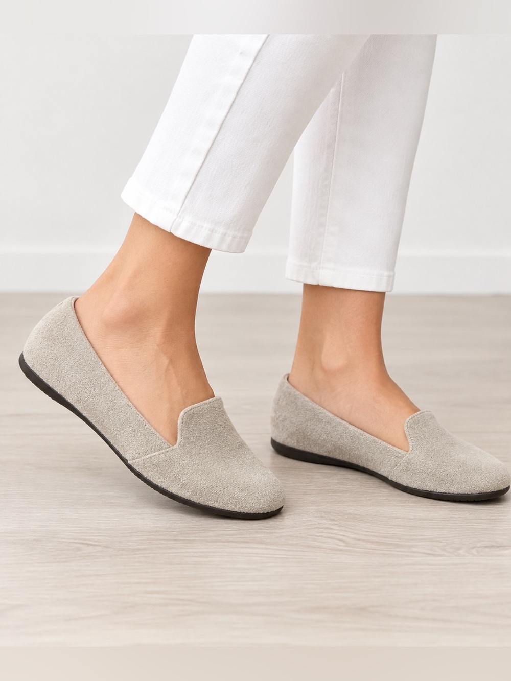 BareTraps Cream Loafers — Women’s Size 9M — New Without Tag